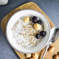 Homemade Toasted Macadamia Nut Milk Recipe (Dairy-free, Vegan ...