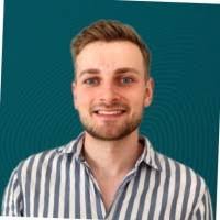 Carmen Petry's Instagram, Twitter & Facebook