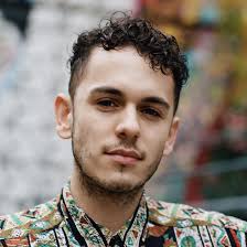 Deon Lee's Instagram, Twitter & Facebook