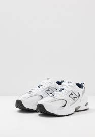 New balance staat bekend om zijn trendy sneakers en ze zitten ook nog eens heerlijk! New Balance Mr530 Sneaker Low White Weiss Zalando De