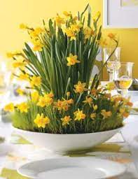 How To Make A Daffodil Centerpiece Bring Spring S Bounty And Color Inside With This Fresh And Fun Daffodil Centerpi Easter Centerpieces Daffodils Spring Decor