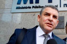 Rafael Vela y Domingo Pérez viajaron 80 veces al exterior y el caso sigue  sin resolverse