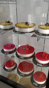 Torte per compleanni decorate e personalizzate. Le Bellissime Torte Gelato Di Guttilla Picture Of Guttilla Alta Gelateria Rome Tripadvisor