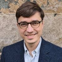 Carolyn Vanatta's Instagram, Twitter & Facebook