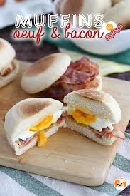 Muffins Anglais œuf Et Bacon Recette Ptitchef Recette En 2020 Recettes De Cuisine Recette Cuisine