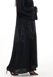 Modern black and white plain retail price tags. Casual Abayah A Plain Black Abaya That Sleeps With Embroidery In An Elegant Light Color