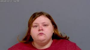 Glencoe woman accused of molesting child