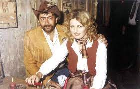 Doch statt harmonie, gibt's ehekrach, weil die gattin im promi big brother. Richard Lugners Ehefrau Nr 2 Und 3 News At