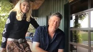 See more ideas about gwen stefani, hair, gwen stefani hair. Gwen Stefani Gives Blake Shelton A Quarantine Haircut On The Tonight Show With Jimmy Fallon Women S World Today