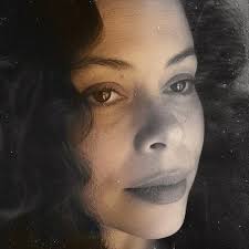 This guy bought an unopened storage unit for $500, and found a safe stuffed  with $7.5 million inside🤑 The unit was sold by Dan Dotson from Storage  Wars, who informed the original