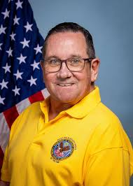 🇺🇸 DVS Commissioner Viviana DeCohen visited Mr. Charles Hernandez, a  proud South Bronx Veteran and New York State Medal for Merit recipient  whose lifelong service continues to inspire his community. ❤️ Commissioner