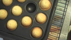 Then, set pops on a cookie tray. How To Make Cake Pops W Cake Pop Mold Hd Youtube