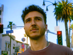 Jake Carmody teams up with Savoi for crisp new track 'Alone'