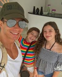 Cuando mueres por alguien, no para de llover, la apuesta и другие песни. Erik Rubin Reacciona Asi Al Saber Que Muy Pronto Sera Suegro
