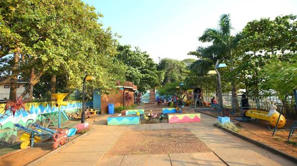 Overbury's Folly Park | Seaside Park | Harbour Town Circuit | Thalassery Heritage Project