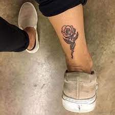 It's right place to enjoy these pictures of beautiful ankle tattoo designs. 41good Looking Rose Tattoos For Ankle