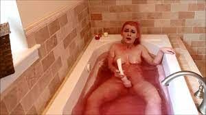 Cumming in the Bath - Pornhub.com