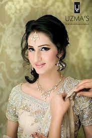 25 Trending Hairstyles For Walima Functions In 2021 Bridal Makeup Style Bridal Makeover Naeem Khan Bridal