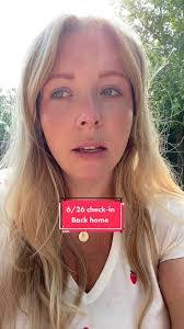 Sissy Roberts's Instagram, Twitter & Facebook