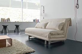 Il divano letto a ribalta modello savona con le sue linee essenziali, nasconde un pratico letto matrimoniale alla francese largo 140 cm. Divano Letto Senza Braccioli