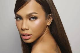 celebrity responds to online haters