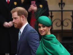 Prince harry and meghan markle are pissed about a paparazzi shot of their son, archie, which they say was snapped in their own backyard, so now they're suing. Meghan Markle Prince Harry Meghan Markle File Lawsuit Over Paparazzi Pictures Of Son Archie The Economic Times