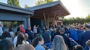 Photo  Saint-Men-le-Grand une rentre des classes chelonne jusqu ...