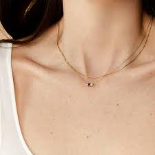 I've heard a lot about mejuri from youtubers/influencers but i want to hear more about it from i'm just wondering if anyone have any experiences with mejuri solid gold/gold vermeil pieces and if they actually hold up? Mejuri Baby Box Chain Necklace In Yellow Lyst