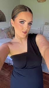 Emily Tinney's Instagram, Twitter & Facebook