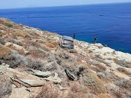 Folegandros is a small greek island in the aegean sea that, together with sikinos, ios, anafi and santorini, forms the southern part of the. Yojq0t T8rpgbm