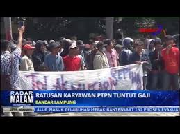 Nantinya tunjangan keluarga dan tunjangan jabatan ini akan dimasukkan dalam gaji, ujarnya kepada cnbc. Ratusan Karyawan Ptpn 7 Demo Tuntut Gaji Di Bayarkan Youtube