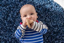 Montessori Baby: Supporting Hand to Hand Transfers