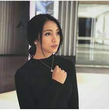 Novel songket berbenang emas peristiwa peleraian; Nur Izzati Zainal Nazeri Nur Nur Falahi Zainal Nazeri Facebook