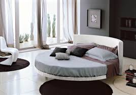 ✅ homelook.it è una grande piattaforma per interior design in italia che facilita la ricerca dei mobili, accessori e complementi d'arredo. Letto Tondo Con Testiera Idfdesign