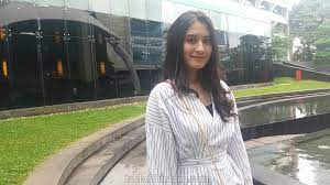 Terus dituding pindah agama demi cinta, angbeen rishi istighfar. Dipaksa Pindah Keyakinan Angbeen Rishi Kabur Dari Rumah Smartphone Digital Infotainment Beepdo Com