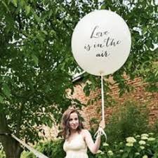 Diese hochzeitsspiel ist ein nicht ganz billiges wenn sie die mit gas gefüllten luftballons auf der hochzeit verteilen, so nehmen sie stets nur. Heliumballons Fur Die Hochzeit Die Schonsten Exemplare Viele Zusatztipps