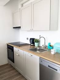 Pequena Y Hermosa Cocina Ikea Knoxhult Check More At Https Pared Piezoelektrik Com Pequena Wohnung Kuche Ikea Kuche Kuchendesign