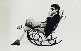 La voce del padrone è un album del cantautore italiano franco battiato, pubblicato nel settembre 1981 dall'etichetta emi italiana. Psicologia E Misticismo Ne La Voce Del Padrone Di Franco Battiato Auralcrave