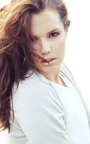 Bree Warren's Instagram, Twitter & Facebook