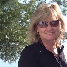 Donna Mulder's Instagram, Twitter & Facebook