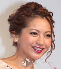 Risel 岸野良平(きっしー)ヘアアレンジ シールエクステ on instagram: ããã½ã ï¼å¹´ã¶ã åé«ªã«ããã§è±ã®ã£ã« å¥äººã«è¦ãã 10å¹´ã¶ãã®å°æ¯ ã¨ã³ã¿ã¡