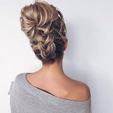 Besides, with the awesome hairstyles listed below you will attract attention, admiring glances and sincere smiles. 154 Updos For Long Hair Featuring Beautiful Braids And Buns