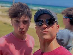 Powerful Rendition: “Amazing Grace” by Gaither Vocal Band