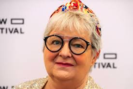 Stone Roses' Pete Garner dies aged 61 as Ian Brown leads tributes to  original bassist