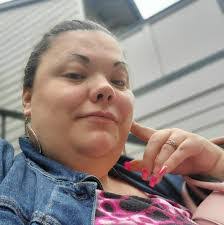 Tracy Kapp's Instagram, Twitter & Facebook