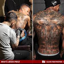 Actor nick cannon has added a new and huge tattoo to his ever expanding collection. Nick Cannon Wild N Out With New Massive Back Tattoo Photos