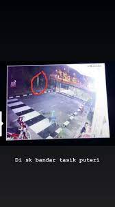 25/9/2020 hari terakhir berkhidmat di smk bandar tasik puteri. Kyodaiqus On Twitter Gais Tengok Ni Gais Buat Apa Dorang Datang Sekolah Malam Malam Cikgu Mana Ada Malam Malam Ni Kot Ye Pun Nak Belajar Datang La Siang Siang Lokasi Di Sk Bandar Tasik
