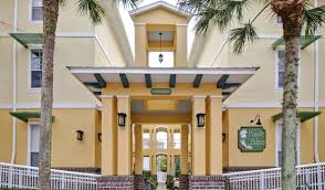 Modern interiors, unique architecture, and swaying palm trees lay the foundation for your new life at royal palms. Royale Palms Luxury Apartments Near Uf