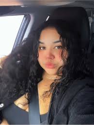 Pam Santos (@lanisant)