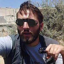 Robert Evans, a conflict journalist with the online investigative platform  Bellingcat, breaks down the Coronavirus misinformation system in a striking  video. Click the link in bio to watch.⁣ ⁣ Robert was part